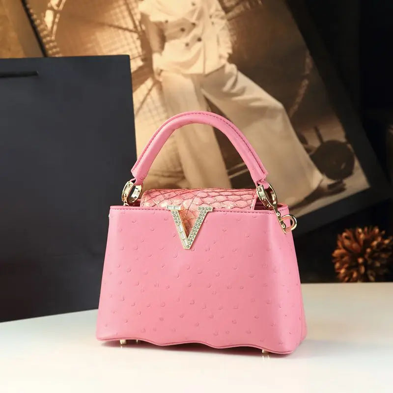 Fashion Ostrich Pattern Leather Women Handbags Diamonds V Letter Small Shoulder Crossbody Bag Girls Cute Portable Shell Bags